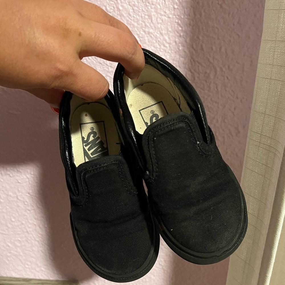 All black Vans for toddler. 7C
